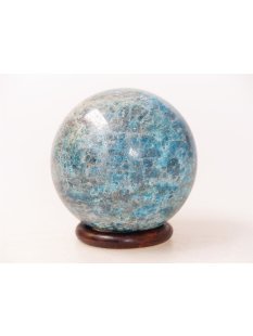 K198 Apatit Kugel Madagaskar 887 g D 78 mm