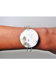 verstellbarer Armreifen mit echter Hornplatte 4 cm = Code B