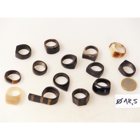 1 x Fingerringe stark reduziert echt Horn Farb- und Designmix kleine Formen 18,5