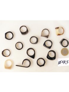 1 x Fingerringe stark reduziert echt Horn Farb- und Designmix kleine Formen 18,5
