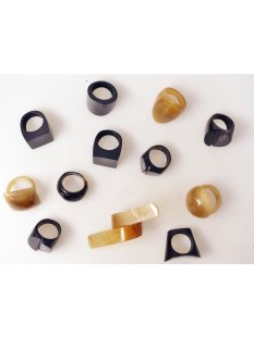 1 x Fingerringe stark reduziert echt Horn Farb- und Designmix gro&szlig;e Formen 19,0