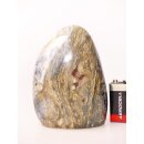 JaS43 Skulptur Freeform polychromer Madagaskar Jaspis 11 cm 745 g