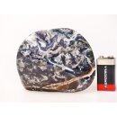 JaS46 Skulptur Freeform polychromer Madagaskar Jaspis 9 cm 510 g