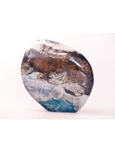 JaS49 Skulptur Freeform polychromer Madagaskar Jaspis 11 cm 480 g