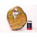 JaS50 Skulptur Freeform polychromer Madagaskar Jaspis 13 cm 900 g