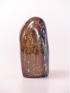 JaS55 Skulptur Freeform polychromer Madagaskar Jaspis 10,5 cm 550 g