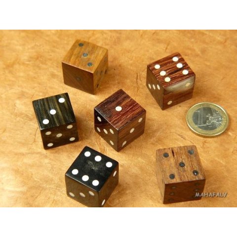 1 x W&uuml;rfel aus Horn, Knochen oder Holz 20 mm