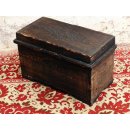 AF13 Truhe1 der Zafimaniry 53 x 23 x 30 cm ca. 1980