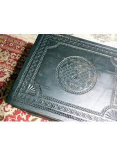 AF14 Truhe2 der Zafimaniry 100 x 50 x 50 cm ca. 1980