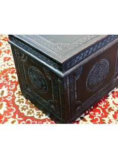 AF14 Truhe2 der Zafimaniry 100 x 50 x 50 cm ca. 1980