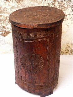 AF19 Betsileo Blocktruhe No.4 mit Deckel Vorratsr&ouml;hre Nahrungsmittelfa&szlig; 80 cm 1970