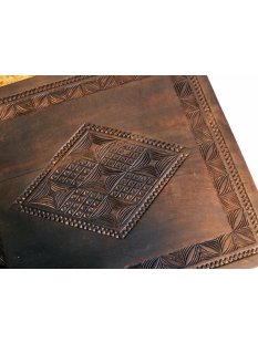 AF23 W&auml;scheTruhe No.8 der Zafimaniry 100 x 50 x 50 cm ca. 1980