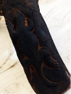 AF05 Hocker No.1 der Hova dreibeinig Zebu 1985 60 cm