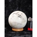 K206 Blumenjaspis wei&szlig; Kugel Madagaskar 430 g D 65 mm