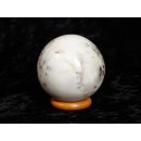 K206 Blumenjaspis wei&szlig; Kugel Madagaskar 430 g D 65 mm