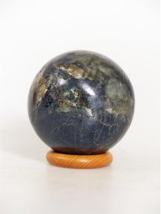 KLa02 Labradorit Kugel Madagaskar 429 g D: 65 mm