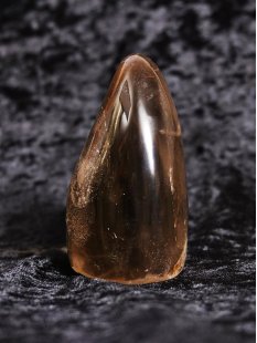 BKSH82 Bergkristall mit Includien Einschl&uuml;ssen Madagaskar Freeform Skulptur 7,5 cm 300 g