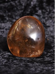 BKSH84 Bergkristall mit Includien Einschl&uuml;ssen Madagaskar Freeform Skulptur 7,0 cm 360 g