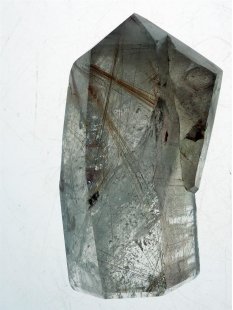 BKSH98 Bergkristall mit Includien Rutil Quarz Madagaskar Naturform poliert 10 cm 420 g