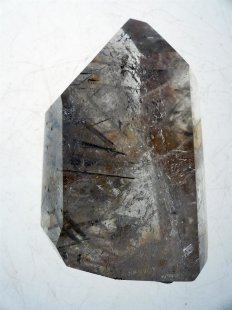 BKSH99 Bergkristall mit Includien Rutil Quarz Madagaskar Naturform poliert 9,5 cm 440 g