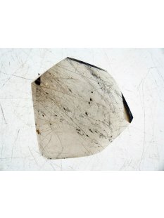 BKSH107 Bergkristall mit Includien Rutil Quarz Madagaskar Naturform poliert 5 cm 106 g