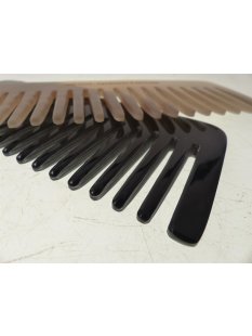 1 x Hornkamm Monika1 B&uuml;ffelhorn einfarbig grob 14,5 x 5,5 cm = Code C