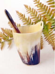 Horn Gew&uuml;rzbecher mit L&ouml;ffel = Code E