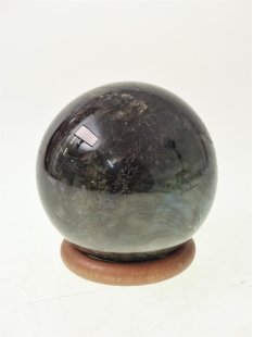 KLa06 Labradorit Kugel Madagaskar 520 g D: 69 mm