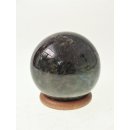 KLa06 Labradorit Kugel Madagaskar 520 g D: 69 mm