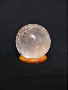 KB04 Bergkristall Kugel Madagaskar 200g; D: 53 mm