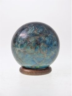 KAp02 Apatit Kugel Madagaskar 440 g D 63 mm