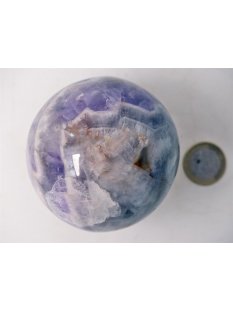 KAme05 Chevron Amethyst Kugel Madagaskar 420g; D: 66 mm