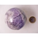 KAme07 Chevron Amethyst Kugel Madagaskar 380g; D: 65 mm