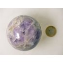 KAme08 Chevron Amethyst Kugel Madagaskar 350g; D: 64 mm