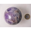 KAme09 Chevron Amethyst Kugel Madagaskar 340 g; D: 63 mm