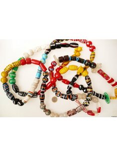 Recycling Plaste Perlen Strang vakana gasy -GM-  400 cm...