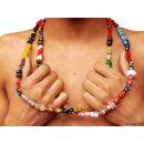 Recycling Plaste Perlen Strang vakana gasy -S- 180 cm cm aus 120 Perlen 15 - 25 mm aus recyceltem Plastikabfall = Code K