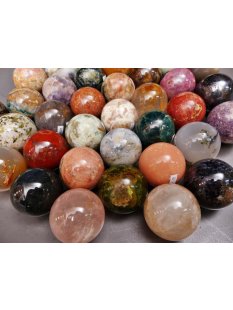 38 Edelsteinkugeln 5,26 &euro; pro St. Kollektion aus Madagaskar &Oslash; 35 mm f&uuml;r Solit&auml;rspiel