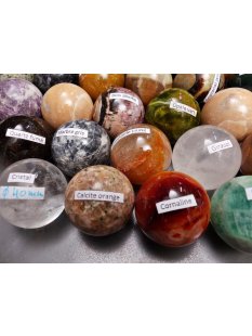 38 Edelsteinkugeln 7,80 &euro; pro St.Kollektion aus Madagaskar  &Oslash; 40 mm f&uuml;r Solit&auml;rspiel