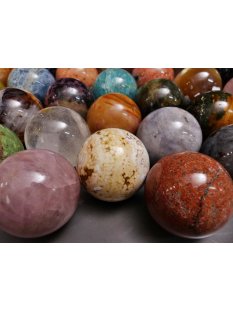 38 Edelsteinkugeln 15,80 pro St. Kollektion aus Madagaskar &Oslash; 50 mm f&uuml;r Solit&auml;rspiel