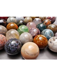38 Edelsteinkugeln 25,00 &euro; pro St.Kollektion aus Madagaskar  &Oslash;  60 mm f&uuml;r Solit&auml;rspiel