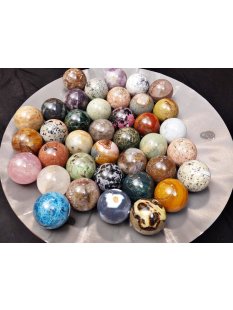 38 Edelsteinkugeln 33,00 &euro; pro St. Kollektion aus Madagaskar  &Oslash;  70 mm f&uuml;r Solit&auml;rspiel