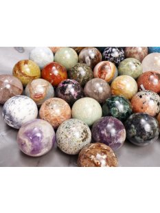 38 Edelsteinkugeln 33,00 &euro; pro St. Kollektion aus Madagaskar  &Oslash;  70 mm f&uuml;r Solit&auml;rspiel