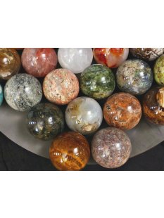 38 Edelsteinkugeln 39,00 &euro; pro St. Kollektion aus Madagaskar  &Oslash;  80 mm f&uuml;r Solit&auml;rspiel