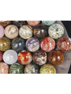 38 Edelsteinkugeln 39,00 &euro; pro St. Kollektion aus Madagaskar  &Oslash;  80 mm f&uuml;r Solit&auml;rspiel