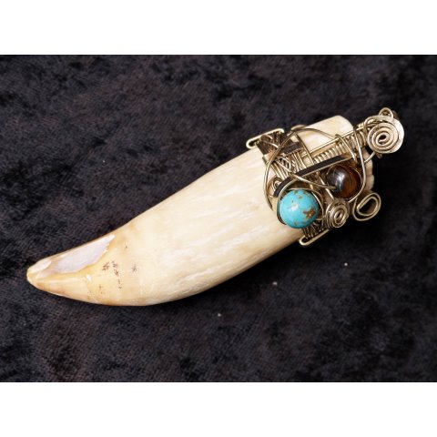 Anh&auml;nger Seel&ouml;wenzahn Nr.11 L:95 mm mit individuellem Neusilber Draht Anh&auml;nger 48 g