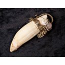 Anh&auml;nger Seel&ouml;wenzahn Nr.13 L:87 mm mit individuellem Neusilber Draht Anh&auml;nger 46 g