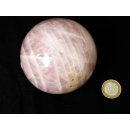 KrQ192 Rosenquarz Kugel  poliert D: 80 mm original Madagaskar 745 g
