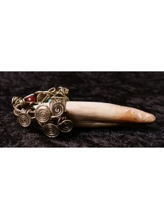 Anh&auml;nger Seel&ouml;wenzahn Nr.24 L:95 mm mit individuellem Neusilber Draht Anh&auml;nger 51 g