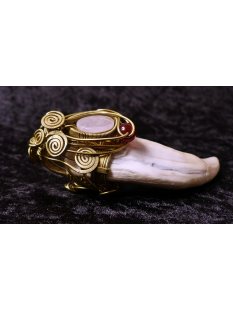 Anh&auml;nger Seel&ouml;wenzahn Nr.25 L: 95 mm mit individuellem Bronzedraht Anh&auml;nger 57 g